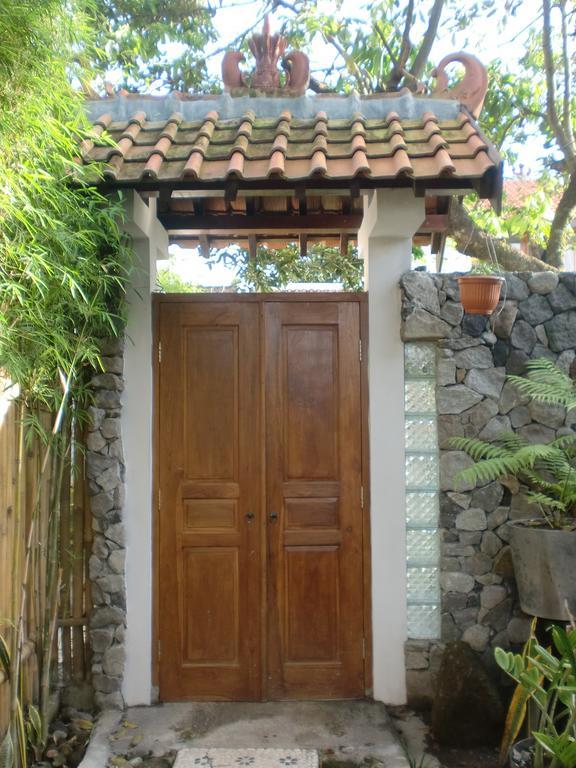 Villa Bougenville Yogyakarta Ngoại thất bức ảnh